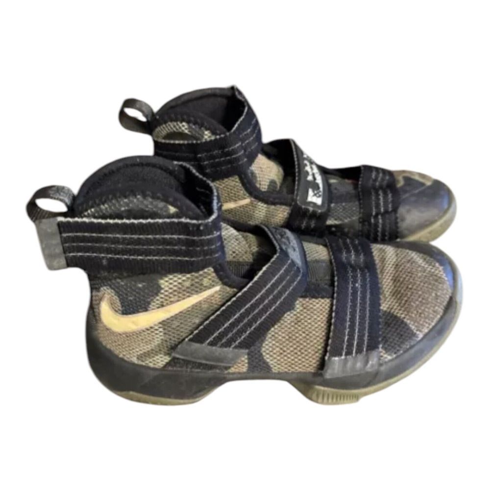 Rare- Nike Zoom LeBron Soldier SFG Army Camo- Kids Size 11c‎